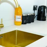 Апартаменти Jazreal Luxury - Centre *