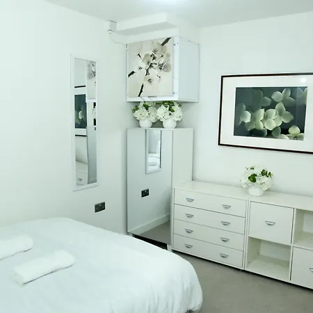 Jazreal Luxury - Centre Apartment