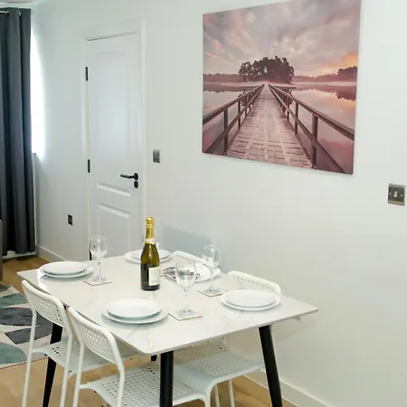 Leeds City Luxury Apartment - 1 Bed,Sleep 3 *