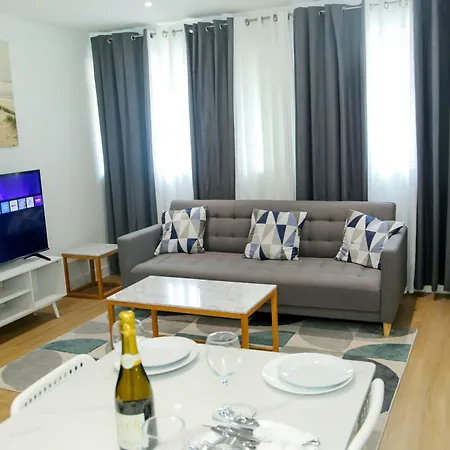 Jazreal Luxury - Centre Apartment